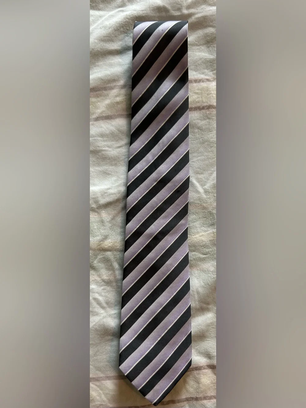 Hugo Boss Silk Tie Italy Lilac and Gray EUC